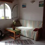 Casa Madre Tierra * La Pared